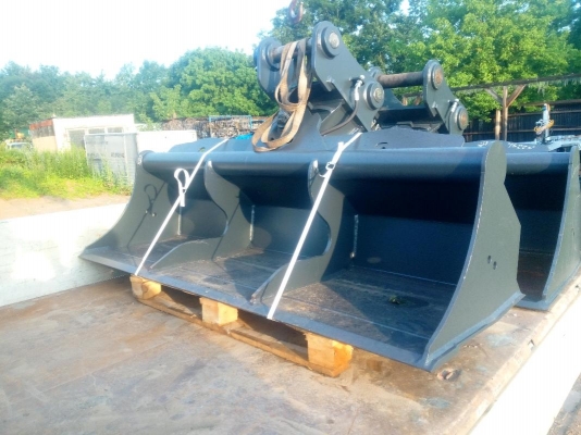 jcb lopatu svahová hydraulická  200cm