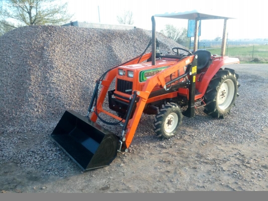 malotraktor Hinomoto N 209 s nakladačem