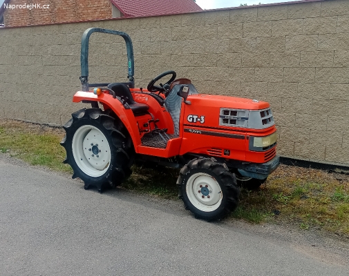 malotraktor Kubota GT3