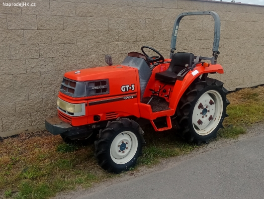 malotraktor Kubota GT3